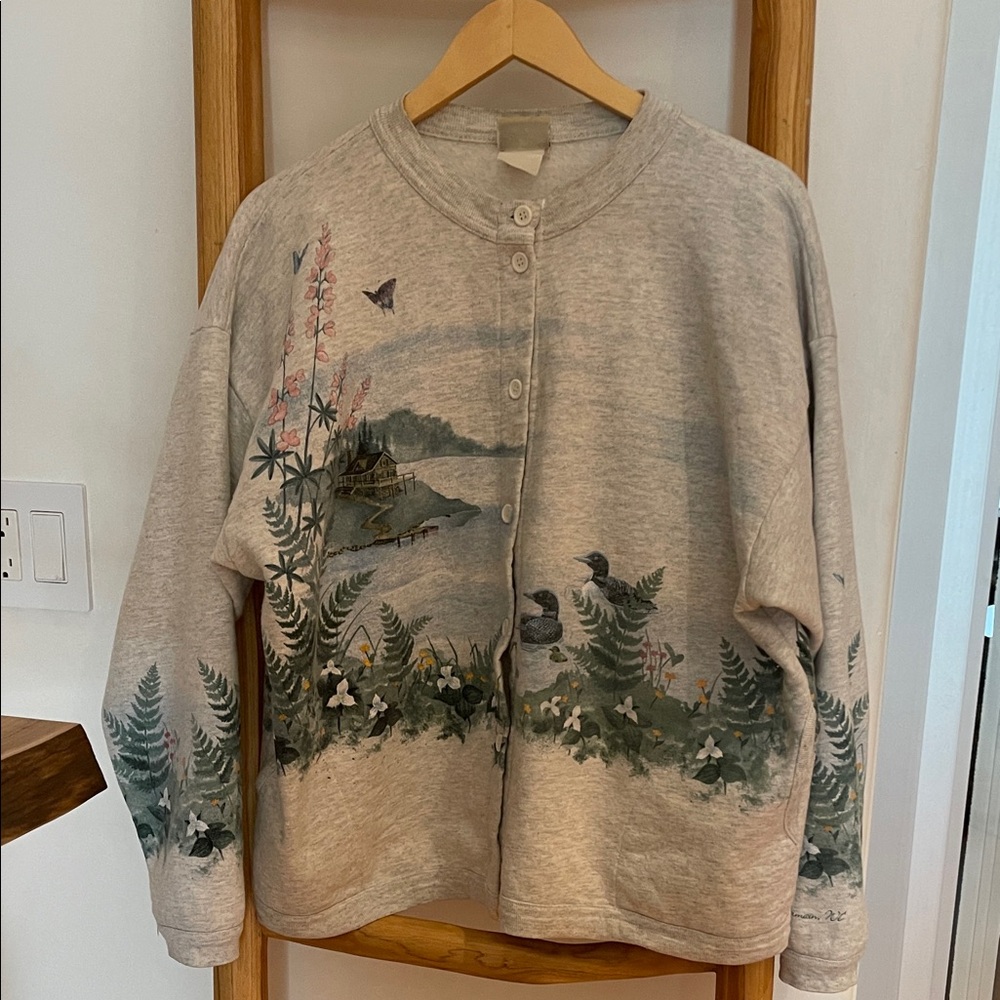 Vintage America Gray Nature Print Sweatshirt with Pockets! One of a kind vintage